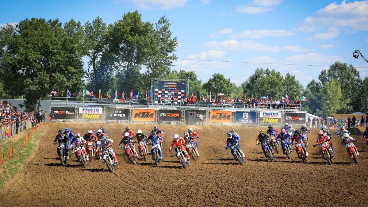 România intră în centrul motocrossului european. Piloți din mai multe țări se întrec în acest weekend la TCS Racing Park
