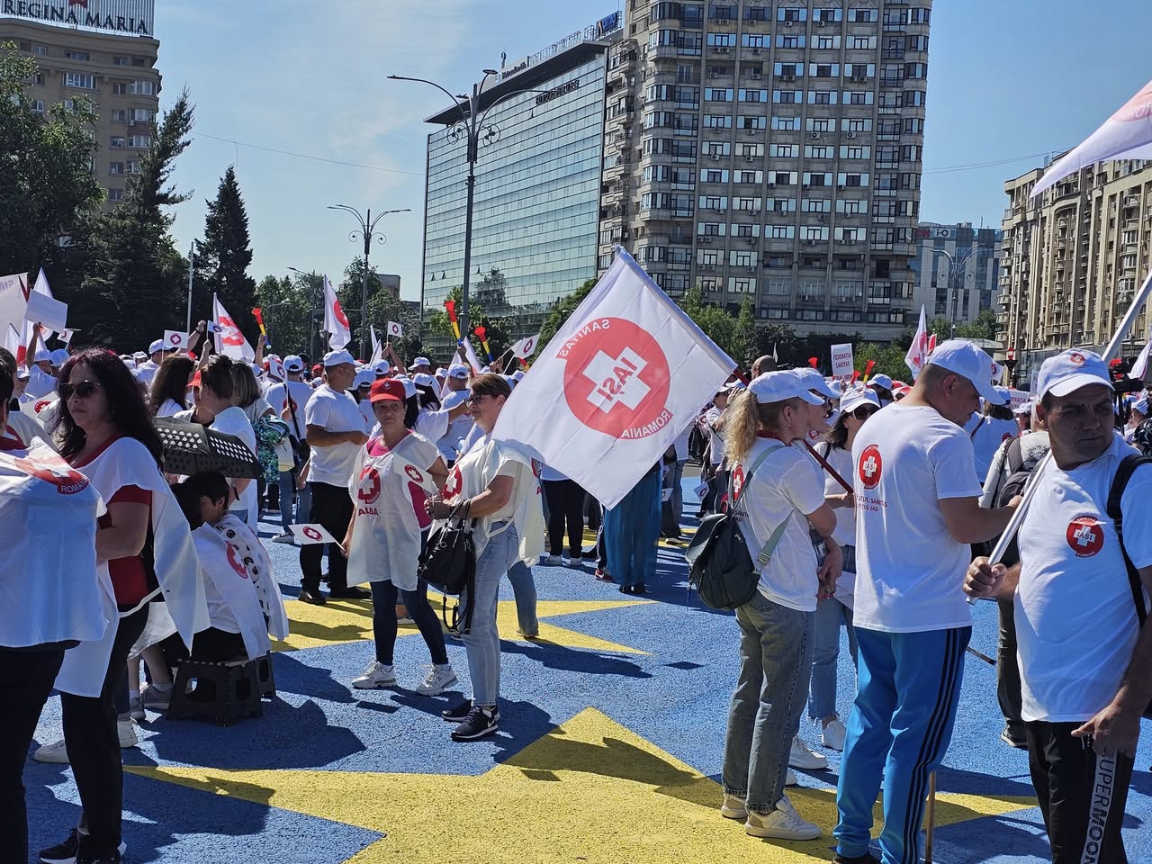 Proteste în fața Guvernului și Parlamentului. Angajații din sănătate cer modificarea legii salarizării